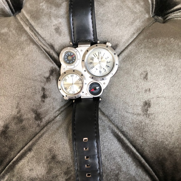 Men's Watch - Picture 2 of 4